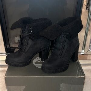 NWT Timberland black size 6 Lana Point Warm lined boot Black Nubuck